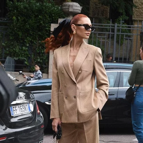Τα looks της Έβελυν Καζαντζόγλου στην εβδομάδα μόδας του Μιλάνου είναι η τέλεια έμπνευση για το φθινόπωρο