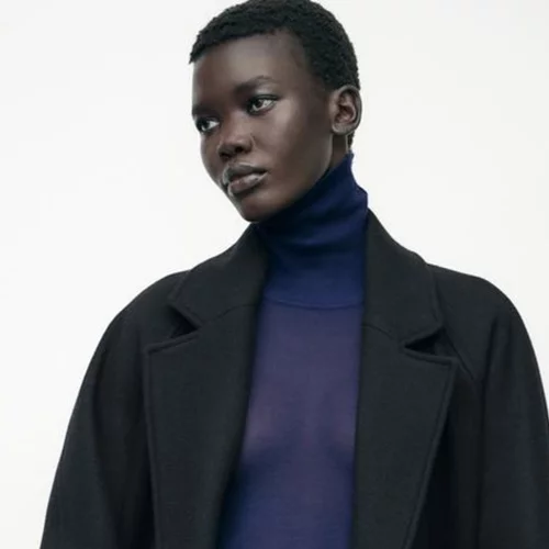 Αυτό το beaded τσαντάκι από τη Zara θα αναβαθμίσει τις εμφανίσεις σου αυτά τα Χριστούγεννα