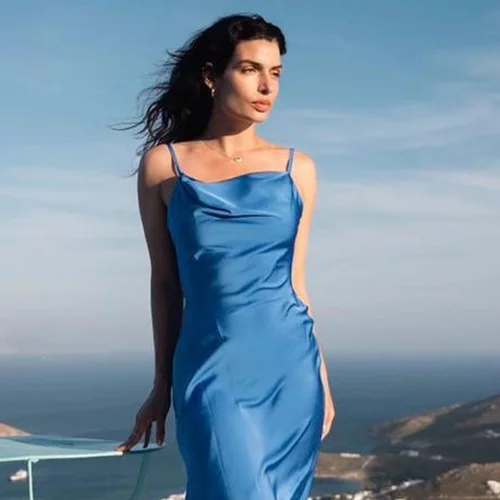 Πώς να ντυθείς στις συναυλίες του καλοκαιριού | Η Τόνια Σωτηροπούλου φόρεσε το ιδανικό outfit