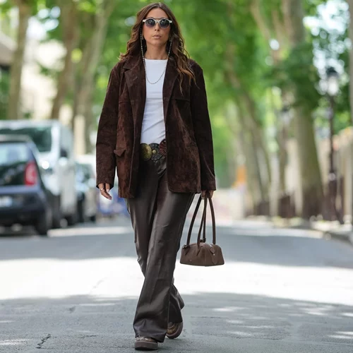 Τα κομψά παντελόνια που αξίζει να αποκτήσετε στις εκπτώσεις 2026