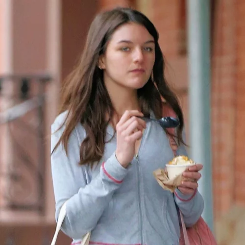 Suri Cruise | Η νέα της εμφάνιση μας θύμισε το στιλ της μητέρας της, Katie Holmes