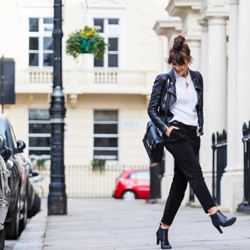 Πώς θα φορέσεις με στιλ ένα δερμάτινο πανωφόρι μετά τα 50