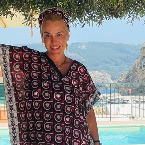 Τζένη Μπότση | Το χειρόγραφο μήνυμα της κόρης της που την άφησε χωρίς λόγια