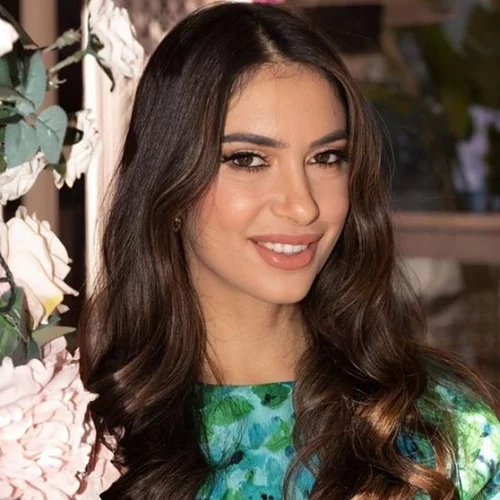 Άννα Πρέλεβιτς - Νικήτας Νομικός | Στόλισαν το χριστουγεννιάτικο δέντρο - Οι φωτογραφίες από το cozy σαλόνι τους