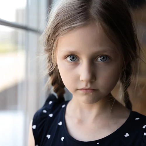 Ντράμερ πασίγνωστου ελληνικού ροκ συγκροτήματος καταδικάστηκε για αποπλάνηση 8χρονης