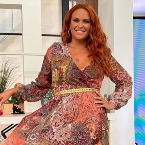 Το αγαπημένο φόρεμα της Σίσσυς Χρηστίδου είναι εκείνο που ταιριάζει σε όλες τις γυναίκες