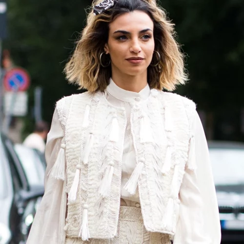 Η κοκέτα είναι στη μόδα | Η νέα αισθητική που αποθεώνει τη θηλυκότητα