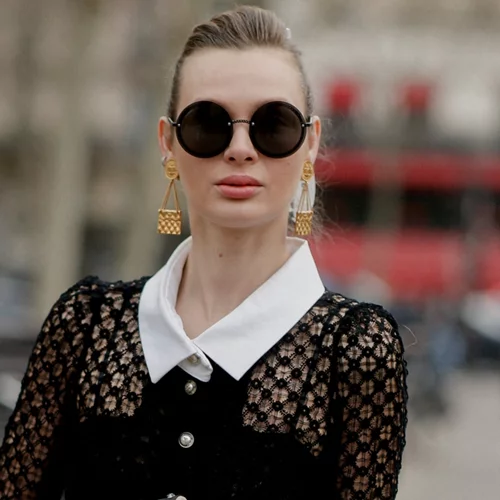 Δευτέρα με Παρασκευή | Η influencer που προτείνει εβδομαδιαία looks και αξίζει να ακολουθήσεις στο Instagram