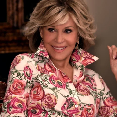 Η Jane Fonda φόρεσε τα πιο αμφιλεγόμενα παπούτσια της σεζόν