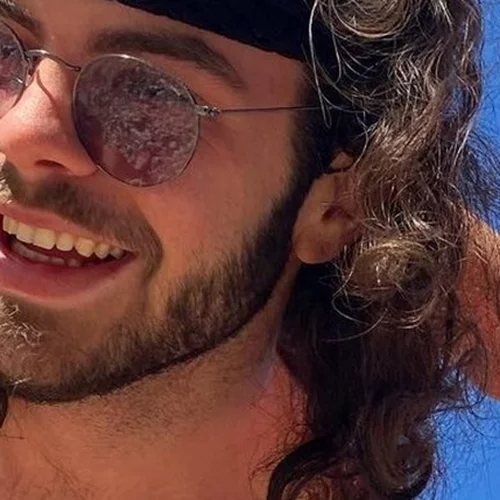 Το six-pack του Άγγελου Λάτσιου ενθουσίασε τους followers του  - Οι φωτογραφίες στην παραλία