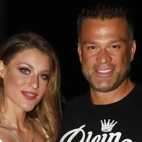 Κώστας Σόμμερ | Η σύντροφός του δείχνει την φουσκωμένη κοιλίτσα της λίγο πριν γεννήσει