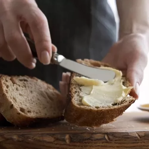 Πέντε vegan υγιεινές επιλογές για να καταναλώσεις αντί για βούτυρο στο πρωινό σου