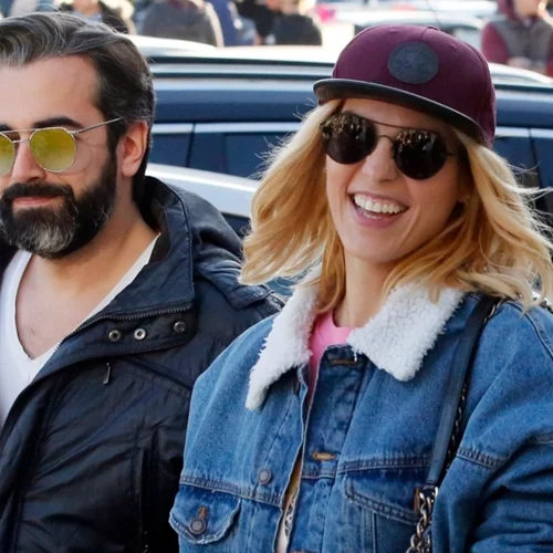 Η Μαντώ Γαστεράτου είναι full in love | Οι τρυφερές ευχές και η εντυπωσιακή τούρτα για τα γενέθλια του συζύγου της