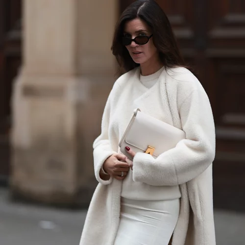 5 λευκά πλεκτά από την Pink Woman για τις χειμερινές εμφανίσεις σου