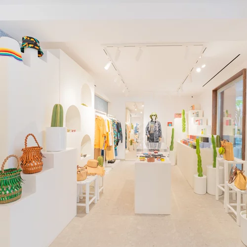 Το νέο Loewe store σε περιμένει στη Μύκονο