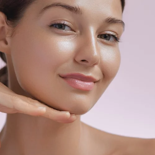 5 αντιρυτιδικές κρέμες ματιών που "παγώνουν" το χρόνο