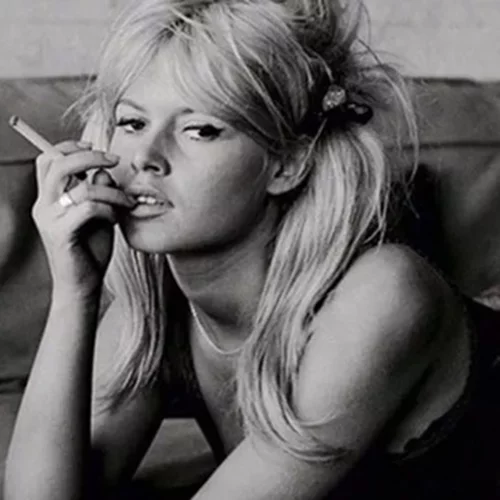 "Γρονθοκοπούσα το στομάχι μου και ζητούσα μορφίνη. Δεν άντεχα να με βλέπω έγκυο"