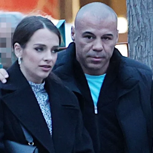 Μία ξανθιά μία μελαχρινή | Ο Μιχάλης Ζαμπίδης με τις δίδυμες κόρες του