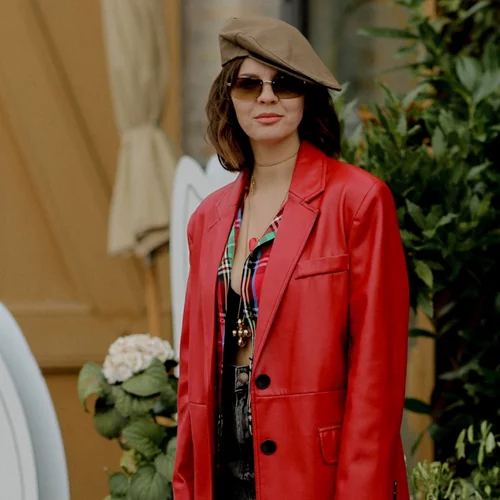 Cherry Red | Πώς θα φορέσεις την απόχρωση που έχει ενθουσιάσει τις fashion influencers