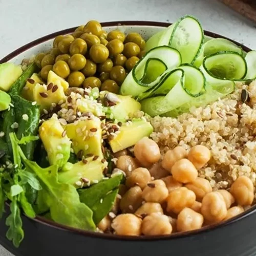 Καλοκαιρινή διατροφή με όσπρια | Γιατί δεν πρέπει να λείπουν από το καθημερινό μενού σου αυτή την εποχή;