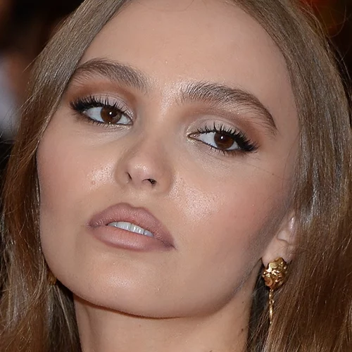 Οι καλύτερες mascaras για βλεφαρίδες που μοιάζουν με ψεύτικες