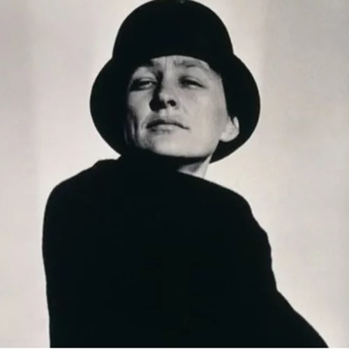 Georgia O' Keeffe | 'Όταν η διάσημη ζωγράφος βρέθηκε πίσω από τον φωτογραφικό φακό