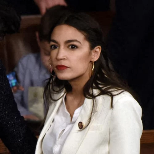 Alexandria Ocasio-Cortez: "Έχω πέσει θύμα σεξουαλικής βίας"