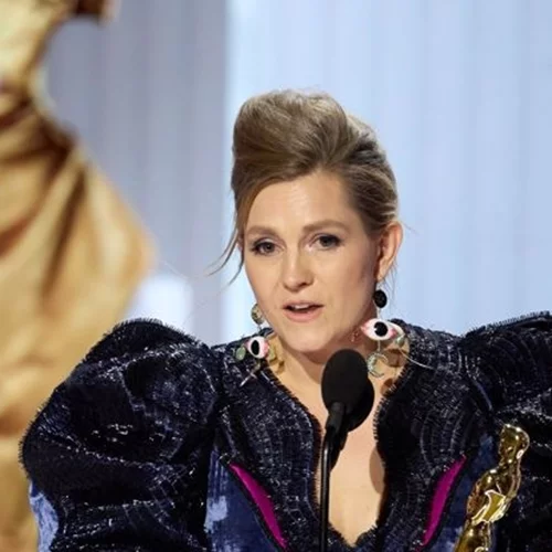 Ξεκινά η έκθεση "Poor Things. Τα Κοστούμια" στο Μουσείο Μπενάκη- Σήμερα η ομιλία της οσκαρικής ενδυματολόγου Holly Waddington