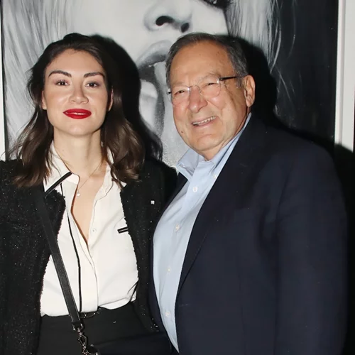 Ανδρέας Φουστάνος | Ποζάρει αγκαλιά με τη νεαρή σύντροφό του, Ιωάννα Βασιλάκη