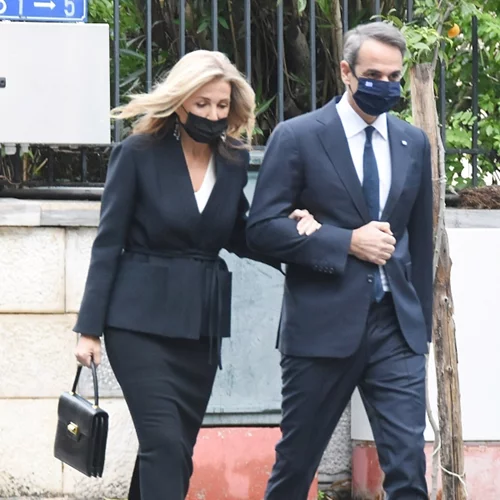 Μαρέβα Γκραμπόφσκι - Μητσοτάκη | Το office look της είναι μία σύγχρονη εκδοχή του power dressing