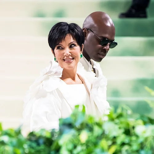 Η Kris Jenner αποκάλυψε πως έχει όγκο μέσα από το νέο τρέιλερ του ριάλιτι, Kardashians