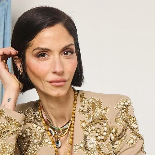 "Το μυαλό μου πήγε σε σκοτεινά μέρη" | Η Σοφία Καρβέλα μιλά για την κρίση που πέρασε στη δουλειά της