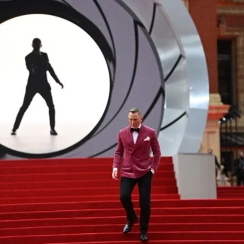 Ο Ντενί Βιλνέβ αναζητά "άγνωστο" ηθοποιό για τον ρόλο του Τζέιμς Μποντ