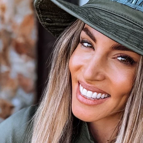 Η Αθηνά Οικονομάκου πήγε για safari | Το ξεχωριστό look και τα στιγμιότυπα από την άγρια φύση