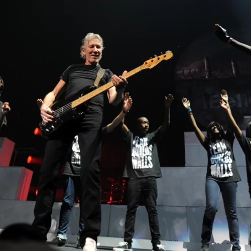 Οι Pink Floyd αφαιρούν τις ηχογραφήσεις τους από μουσικές πλατφόρμες σε Ρωσία και Λευκορωσία
