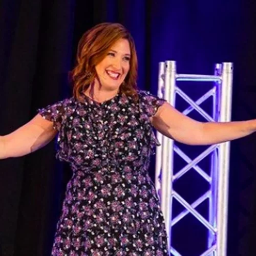 Randi Zuckerberg |  H αδερφή του Mr Facebook και η παράλληλη πορεία τους