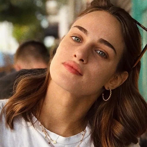 Τέλος τα μακριά μαλλιά για την Μαρία Βοσκοπούλου | Το κούρεμα που την έκανε να μοιάζει με femme fatale