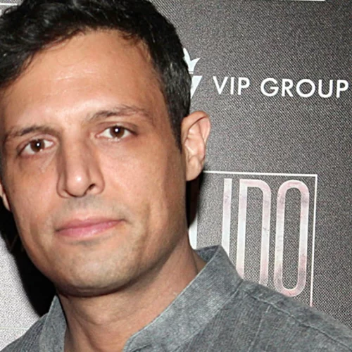 Σάββας Πούμπουρας | Με υψηλό πυρετό ο παρουσιαστής (εικόνες)