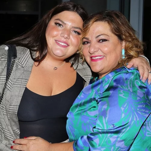 Δανάη Μπάρκα: Έλεγα στη μητέρα μου "Πρόσεχε μη μου φέρεις στο σπίτι κανένα παιδί"
