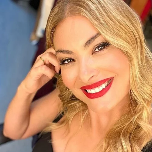 Δέσποινα Καμπούρη | Χαμογελά ξανά μετά την περιπέτεια με τον κορονοϊό