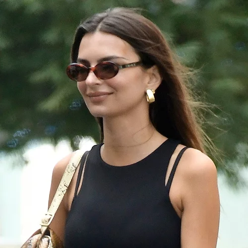 Οι πιο ωραίες τζιν φούστες γι' αυτή την εποχή