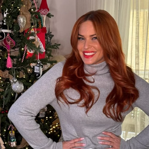 Η Σίσσυ Χρηστίδου με ασημί metallic φούστα από τη Marks & Spencer | Πώς θα τη φορέσεις χωρίς λάθος