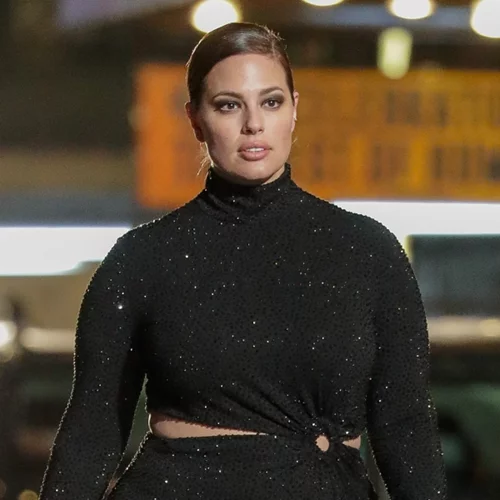 Ανακαλύψαμε το plus size φόρεμα από το H&M που κολακεύει τέλεια τις καμπύλες