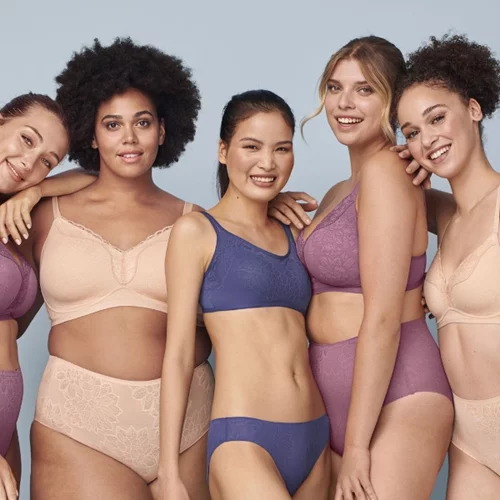 "Η ζωή είναι σαν κύμα" |  Πώς αγκάλιασαν τις αλλαγές στη ζωή τους 6 διάσημες γυναίκες