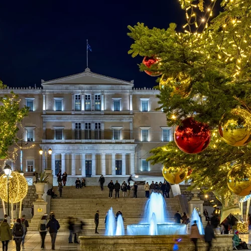 Χριστούγεννα στην Αθήνα με υπαίθριες προβολές, συναυλίες και μουσικές εκδηλώσεις