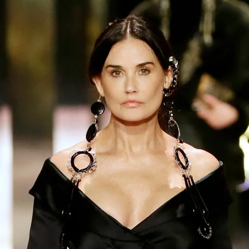 Demi Moore | Έγινε νονά στην Κρήτη
