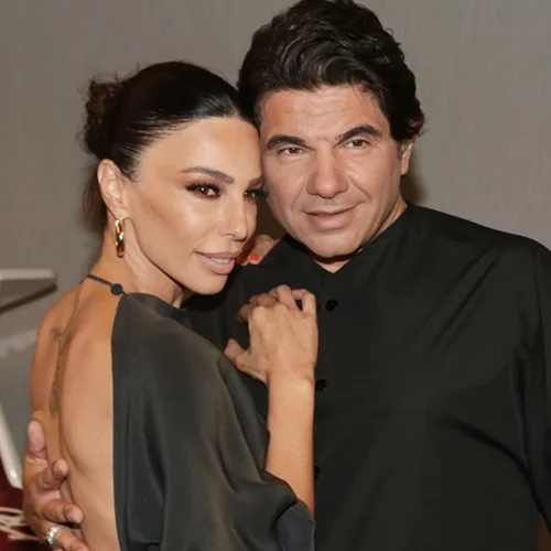 Η Κέλλυ Κελεκίδου σε σπάνιο στιγμιότυπο με τον έφηβο γιο της