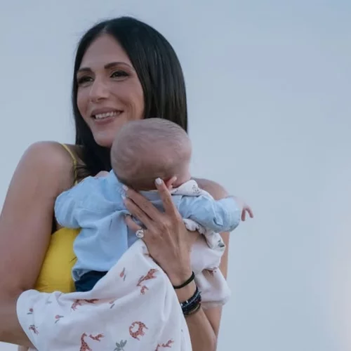 "Όπως δεν την έχουμε ξαναδεί" | Η εγκυμονούσα Ανθή Βούλγαρη σε ένα σπάνιο κλικ