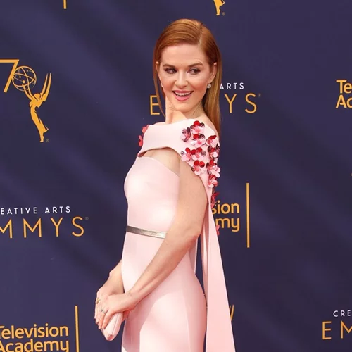 Η Sarah Drew (aka dr. April Kepner) του Grey’s Anatomy βρίσκεται στην Αθήνα |Οι τέλειες φωτογραφίες της από την Ακρόπολη