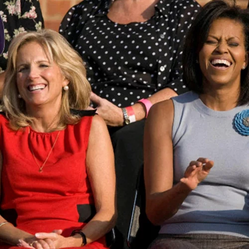 Jill Biden | Το δώρο που έστειλε στη Michelle Obama από τον Λευκό Οίκο